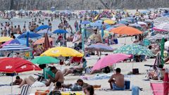 Playa de Silgar, llena de ba�istas en este 15 de julio