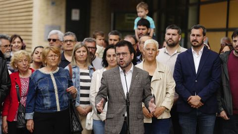 El candidato de ERC, Pere Aragons, tras votar en las elecciones catalanas