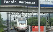 Por la estaci�n Padr�n-Barbanza pasan tres trenes diarios en cada sentido de circulaci�n. 