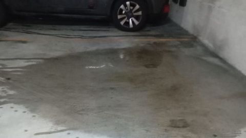 Estado en el que se encuentran varios de los pisos afectados por las humedades en los n�meros 15, 17, 19, y 21 de la calle Ribeira Sacra en Novo Mesoiro