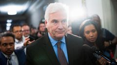 Tom Emmer saliendo de una reuni�n de republicanos para encontrar nuevos candidatos a presidente de la C�mara Baja.