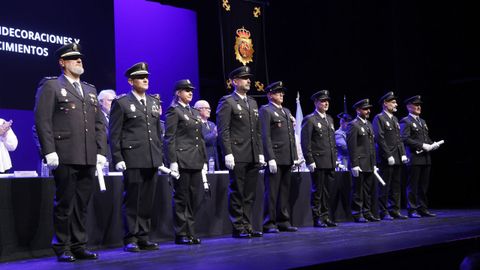 24 polic�as recibieron el reconocimiento a su esfuerzo y dedicaci�n