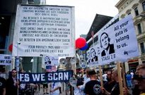 Protesta en el �checkpoint Charlie�, un famoso paso fronterizo del Muro de Berl�n.