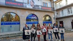 Presentaci�n da campa�a diante da Casa da Luz, en Pontevedra