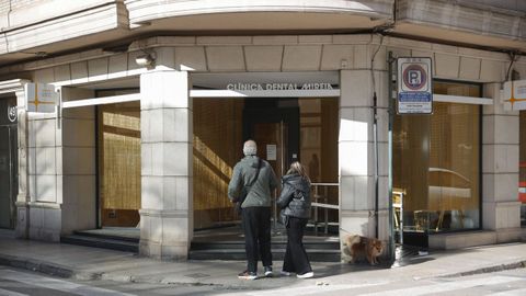 Fachada de la cl�nica dental donde atendieron a las dos ni�as