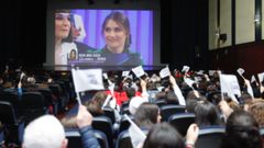 Los asistentes del cine Alovi de As Pontes jalearon a su vecina Sabela cada vez que sali en pantalla