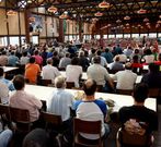 Los trabajadores de Alcoa San Cibrao, en la asamblea de ayer.