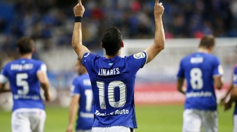 Miguel Linares celebra un gol