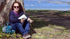 Charo Ba&ntilde;obre invita a dejar las pantallas y volver a sumergirnos en el papel de un buen libro.