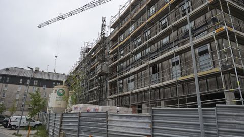 En el número 81 de la rúa Castiñeiriño se está levantando un edificio que contará con 24 hogares