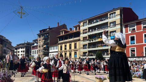 Danza del Portal, en Villaviciosa, en su 70 aniversario