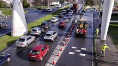 El corte en Alfonso Molina provoca ya importantes retenciones en los accesos y salidas de A Coru&ntilde;a