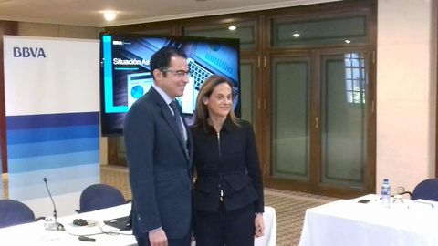 Miguel Cardoso, economista jefe para Espa�a de BBVA Research, y Yolanda Mart�nez-Bajo, directora territorial Noroeste de BBVA
