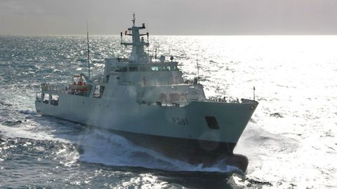 Mide 83 metros de eslora la patrullera oce�nica Figueira da Foz, de la Armada Portuguesa, que busca a los n�ufragos