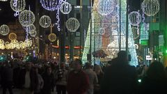 Ambiente en las calles de Vigo en la Navidad del 2019