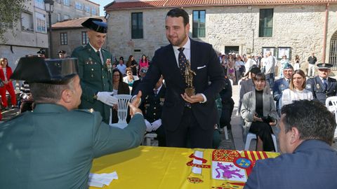 LA GUARDIA CIVIL CELEBRA EL DIA DEL PILAR EN LA COMARCA DEL BARBANZA