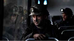 Mineros leoneses se dirigen al pozo �La Escondida� antes del cierre de minas decretado para 2019
