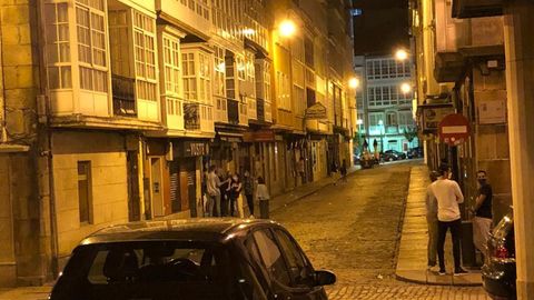 ZONA DE COPAS DE FERROL CON POCO PBLICO