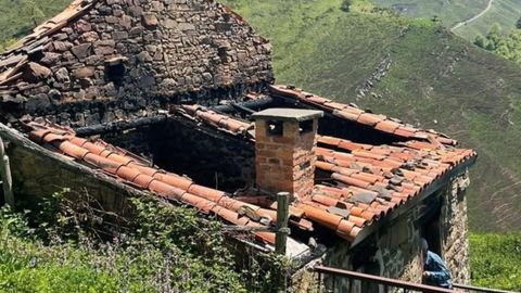 Una cabaa de la familia tras ser pasto de las llamas