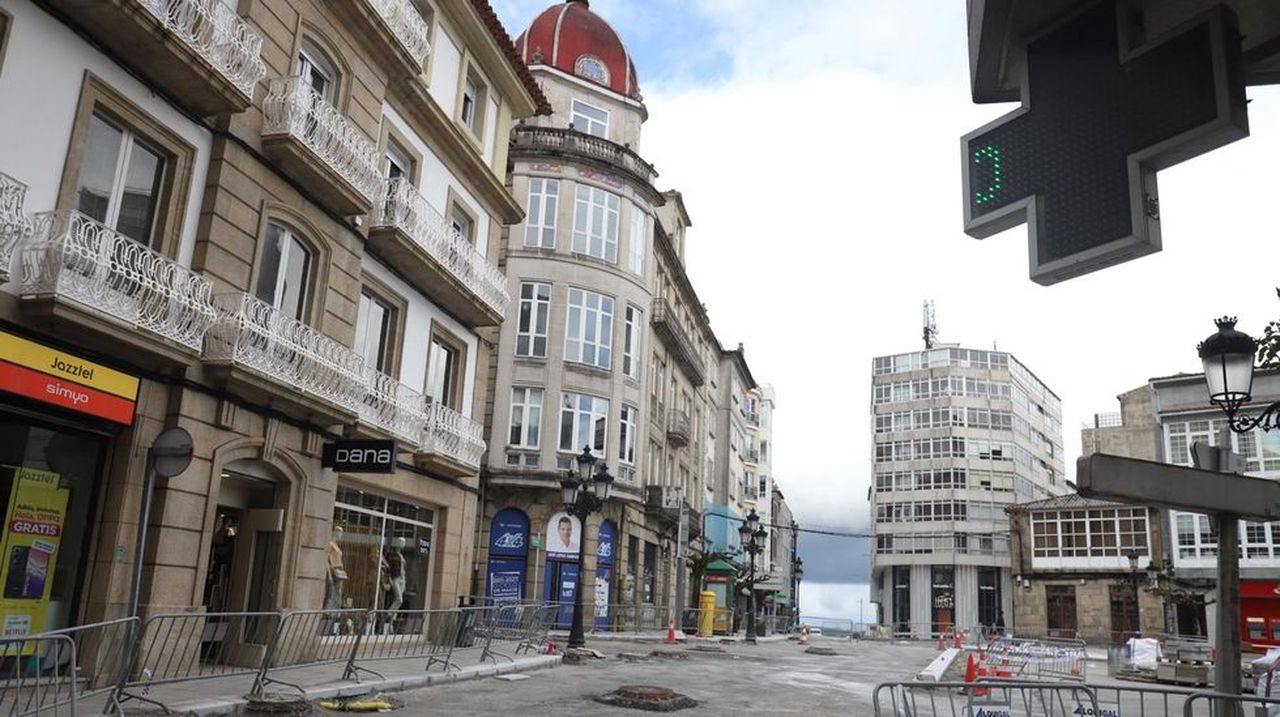 El entorno de la Farola abrirá al tráfico de forma definitiva antes de la Pascua