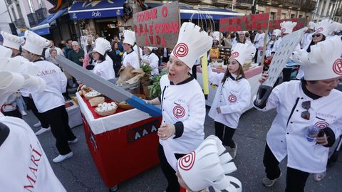 En el  desfile del carnaval de Sarria no faltaron ni los chefs