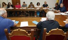 La corporaci�n de Vilanova, reunida ayer en el primer pleno despu�s del de investidura. 