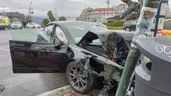 Accidente de un Tesla en la plaza de Espaa de Vigo