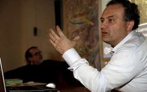 Armando Requeixo fixo unha did�ctica intervenci�n sobre o poeta acompa�ado por diapositivas<span lang= es-es >. </span>