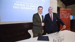 El conselleiro de Educaci&oacute;n, Rom&aacute;n Rodr&iacute;guez, y el rector de la Universidade de Vigo, Manuel Reigosa, este jueves, en la Casa das Camp&aacute;s