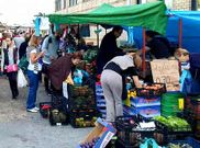 La feria semanal de Bouzas es una de las que vende productos del campo y otros alimentos. 