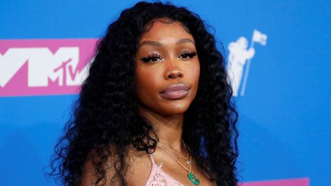 La cantante SZA