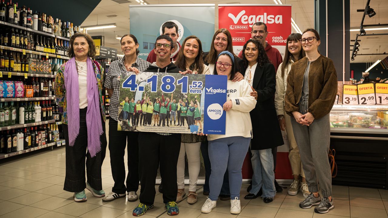 Vegalsa-Eroski dona más de 4.000 euros a Amicos para proyectos medioambientales