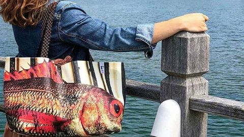 Uno de los bolsos reutilizados por SINDesperdicios