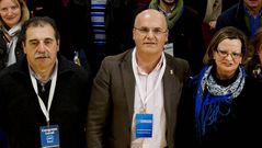 Domingo Fidalgo, junto a Jos� Manuel Baltar y Mar�a del Carmen Gonz�lez