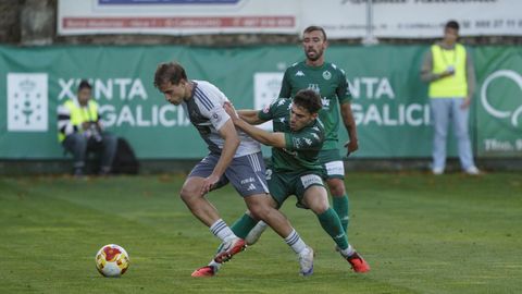 �lvaro Ram�n en una imagen tomada durante el derbi entre el Racing y el Arenteiro en Espi�edo. 