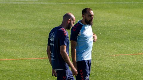 El entrenador del Celta, Claudio Gir�ldez, y el delantero Borja Iglesias.