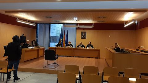 El acusado de agredir con una navaja a su hermano, en la Audiencia Provincial con sede en Gij�n