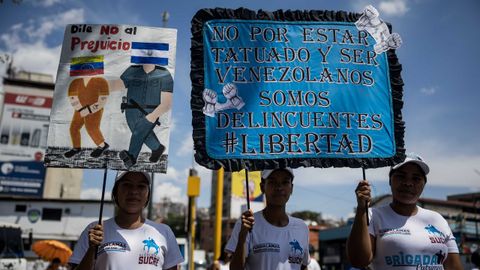 Manifestacin en Caracas en apoyo a los compatriotas deportas a El Salvador.