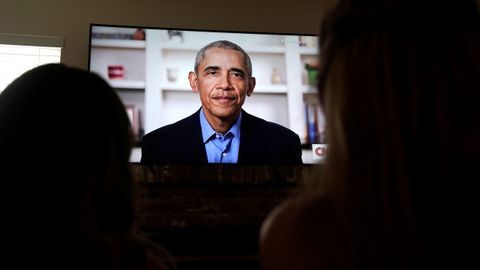 Obama ha roto la tradici�n de no criticar a los dem�s presidentes