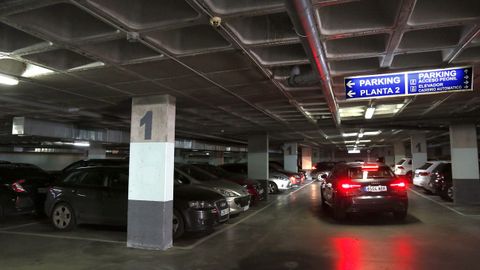 La municipalización aparcamiento del Centenario de Ribeira corrió a cargo de un crédito de 1,7 millones.