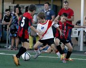 Partido de archivo de f�tbol base en la zona.