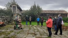 Participantes en una de las actividades que se llevaron a cabo el pasado fin de semana en el municipio de Taboada, con las que dio comienzo la actual edici�n del programa tur�stico �A Ca�da da Folla�
