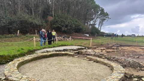 La edificaci�n castre�a exhumada en Esteiro (Tapia de Casariego)