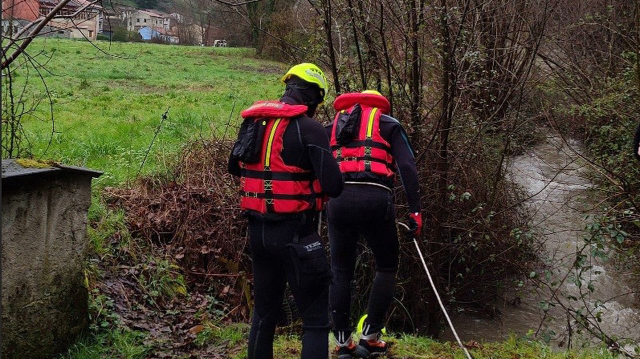 Reanudan la búsqueda de la mujer que se cayó a un río en San Martín del Rey Aurelio