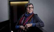 Mar�a Jes�s Blanco revis� la instalaci�n de �Confluencias� en el Museo de Belas Artes.