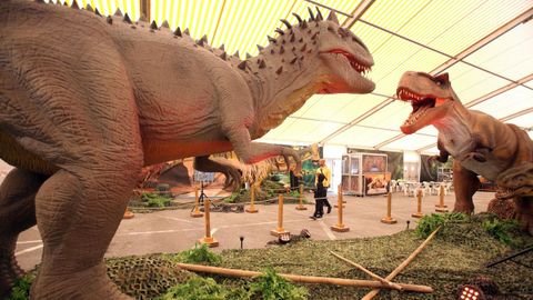 Imagen de archivo de una exposici�n de r�plicas de dinosaurios en Ourense