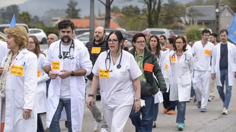 Concentraci&oacute;n de m&eacute;dicos en el Montecelo en contra del estatuto marco
