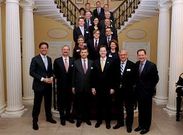 El brit�nico Clegg (con corbata amarilla) posa en Londres con l�deres liberales europeos.
