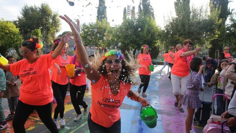 En el CEIP A Lomba de Vilagarca los profesores recrearon su particular fiesta del agua para el primer da de curso