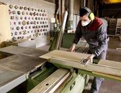 Gabadi fabrica distinto mobiliario para la plataforma mexicana, que ya ha empezado a enviar.